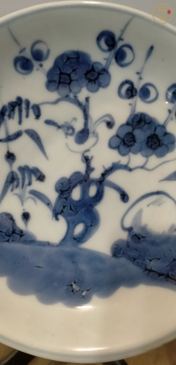 古玩陶瓷青花花卉紋盤真品鑒賞圖
