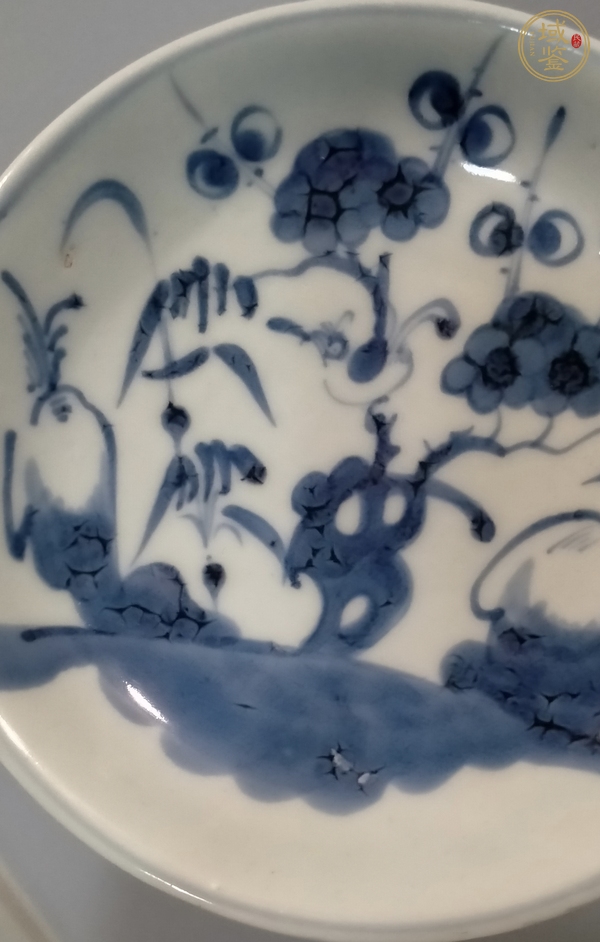 古玩陶瓷青花花卉紋盤真品鑒賞圖