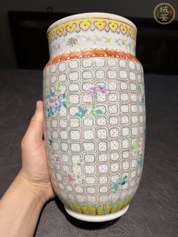 古玩粉彩花卉罐真品鑒賞圖