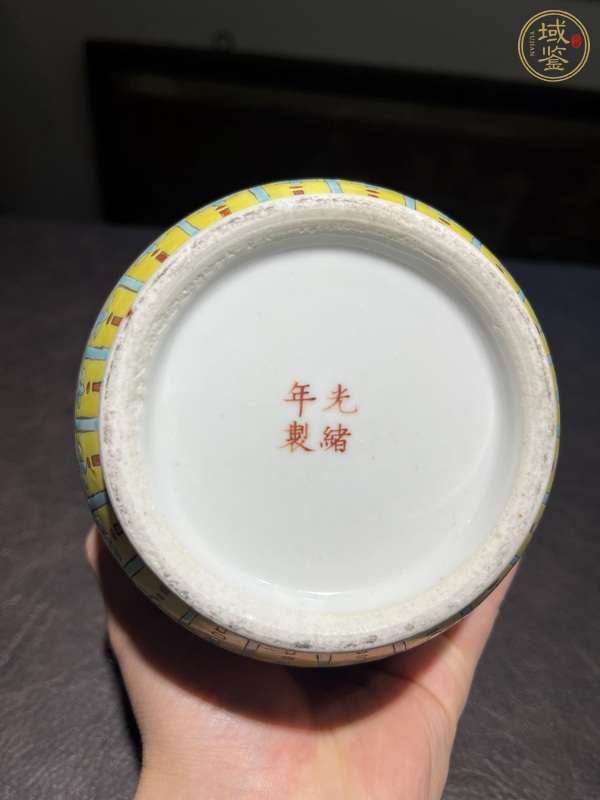 古玩陶瓷粉彩花卉罐真品鑒賞圖