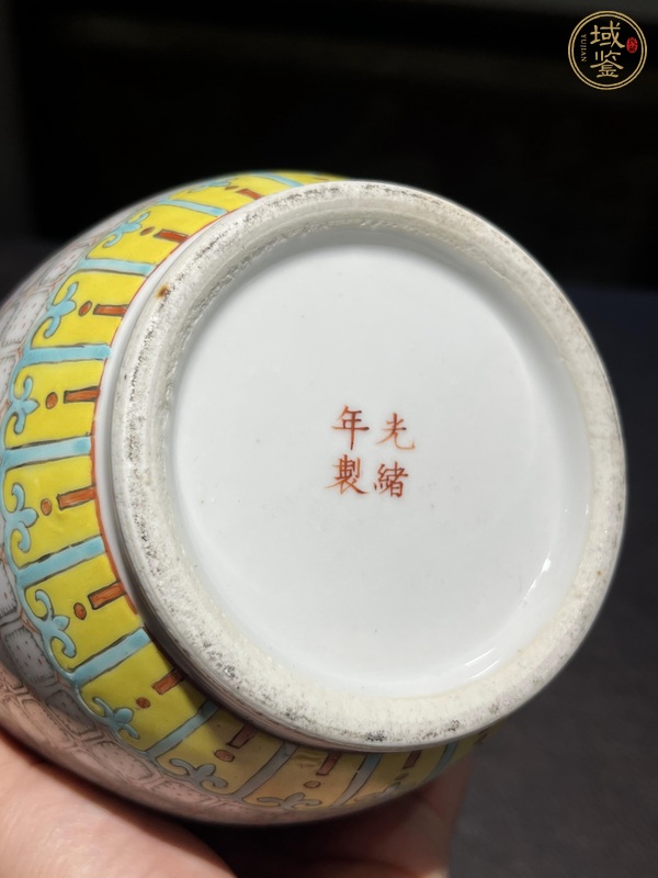古玩陶瓷粉彩花卉罐真品鑒賞圖
