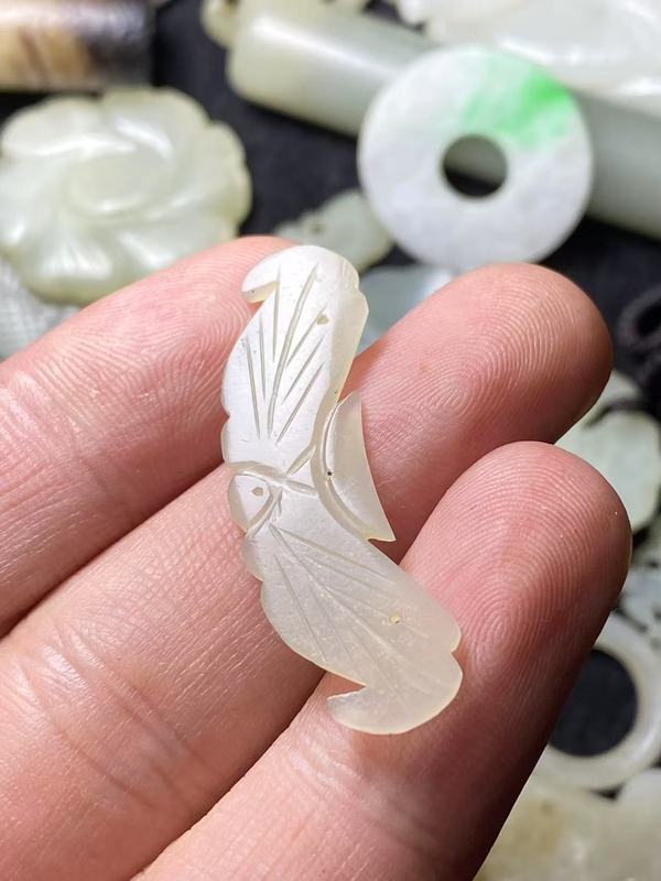 古玩玉器清代雙面工多孔和田玉雕“花片”拍賣，當前價格650元