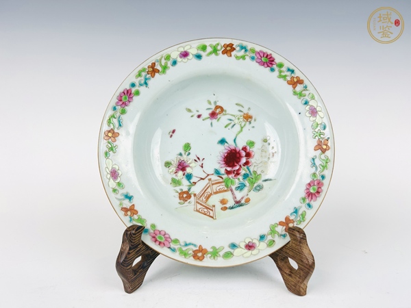 古玩陶瓷清乾隆·粉彩花卉折沿盤真品鑒賞圖