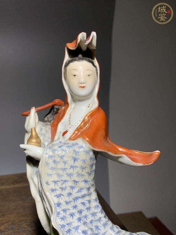 古玩陶瓷粉彩觀音塑像真品鑒賞圖