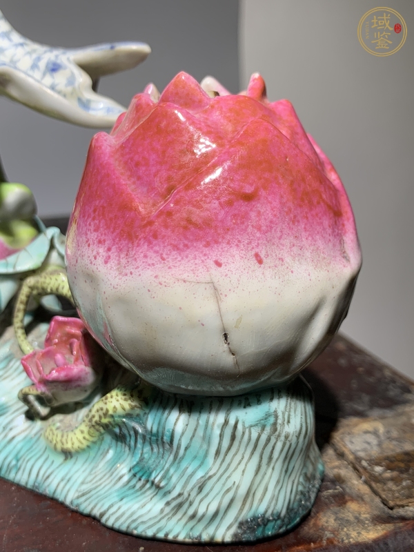 古玩陶瓷粉彩觀音塑像真品鑒賞圖