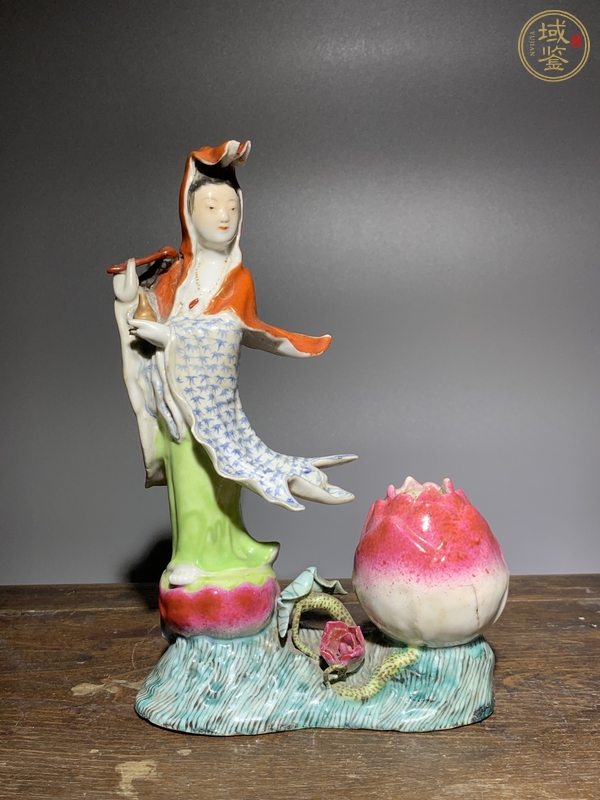 古玩陶瓷粉彩觀音塑像真品鑒賞圖