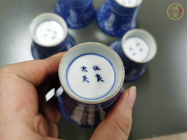 古玩陶瓷日本明治青花杯真品鑒賞圖
