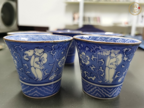 古玩陶瓷日本明治青花杯真品鑒賞圖