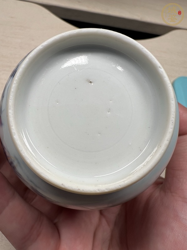 古玩陶瓷清乾隆青花描金花卉紋杯真品鑒賞圖