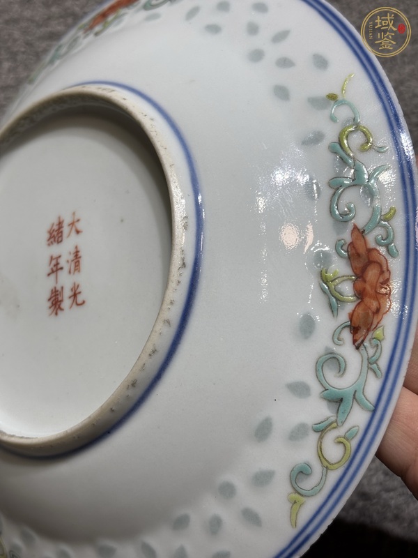 古玩陶瓷青花山水玲瓏加彩花卉紋盤真品鑒賞圖
