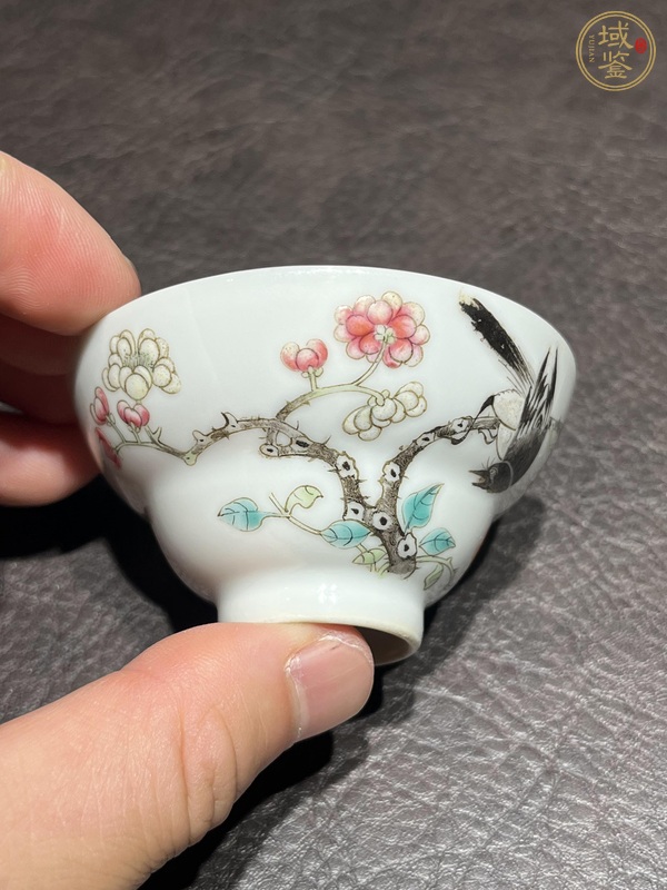 古玩陶瓷粉彩花卉紋折腰杯真品鑒賞圖