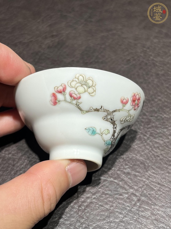 古玩陶瓷粉彩花卉紋折腰杯真品鑒賞圖