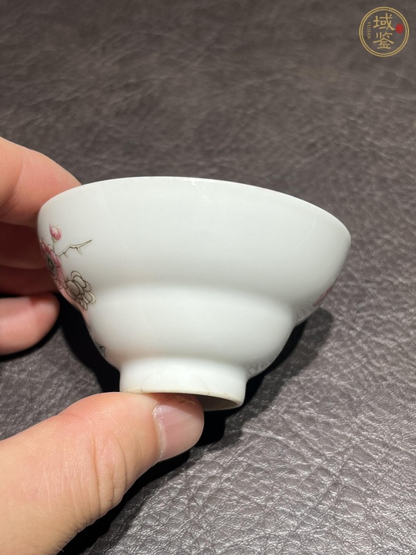 古玩陶瓷粉彩花卉紋折腰杯真品鑒賞圖