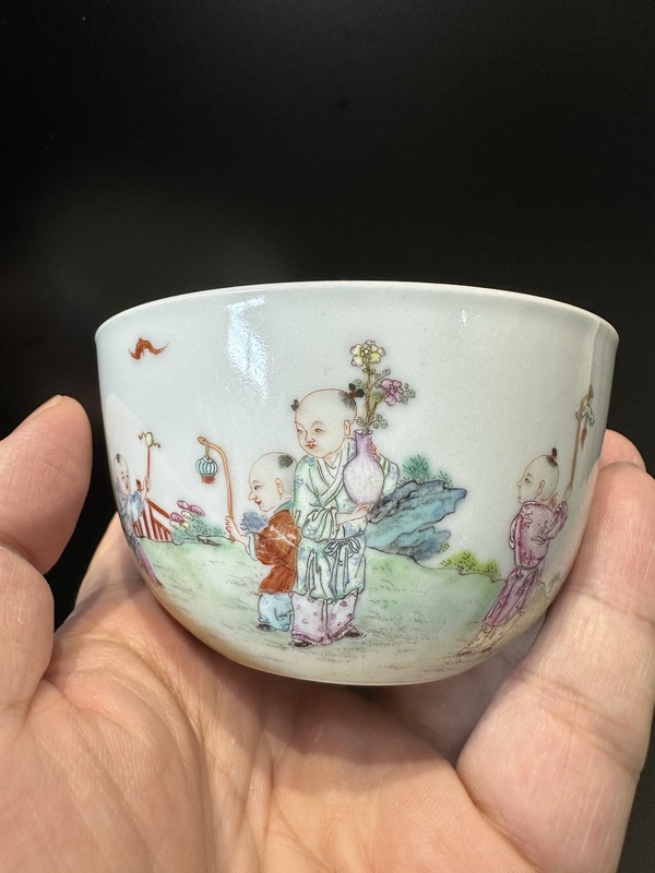 古玩轉(zhuǎn)賣粉彩杯拍賣，當前價格498元