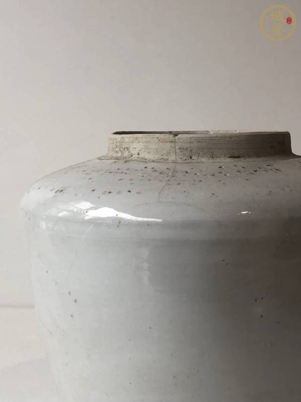 古玩陶瓷白釉罐真品鑒賞圖
