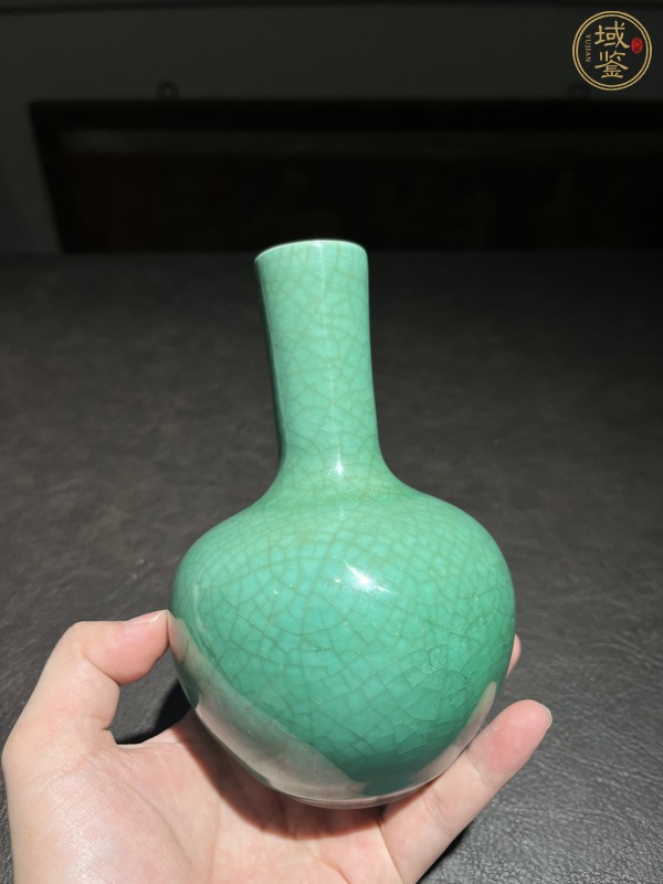 古玩陶瓷魚籽綠釉天球瓶真品鑒賞圖