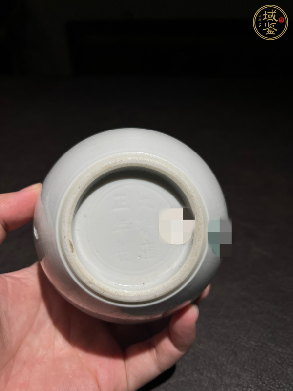 古玩陶瓷白釉暗刻紋罐真品鑒賞圖
