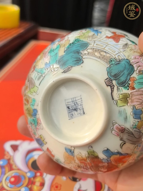 古玩陶瓷百子鬧春蓋碗真品鑒賞圖