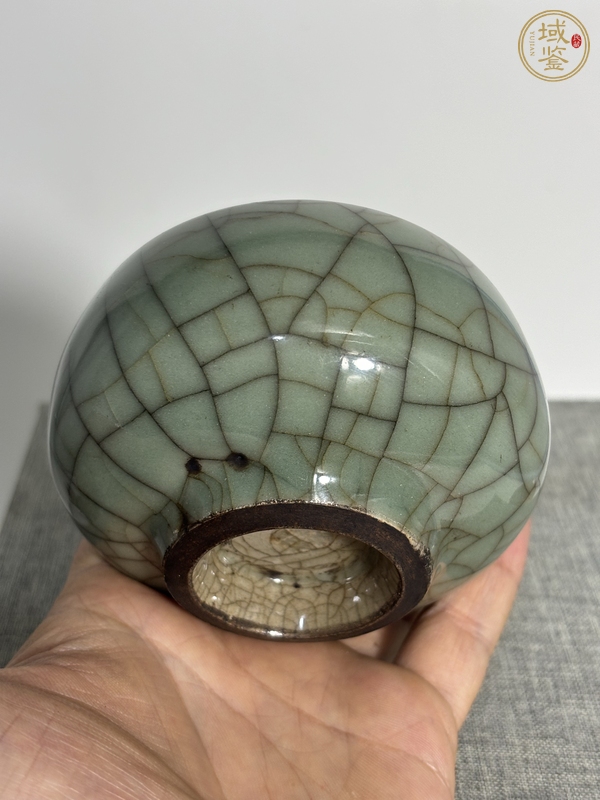 古玩陶瓷日本明治官釉茶碗真品鑒賞圖