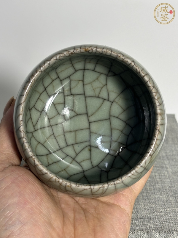 古玩陶瓷日本明治官釉茶碗真品鑒賞圖
