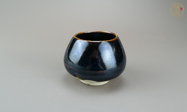 古玩陶瓷定窯系黑釉雞心罐真品鑒賞圖