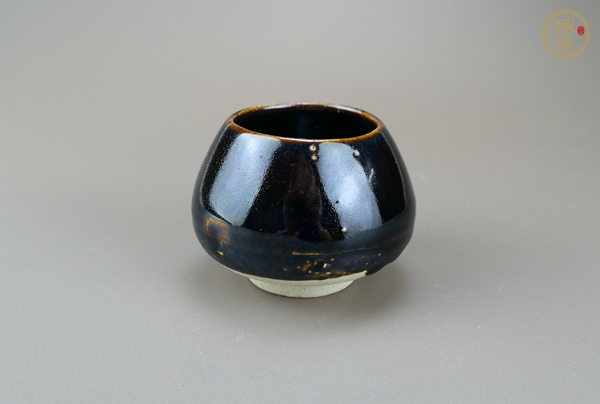 古玩陶瓷定窯系黑釉雞心罐真品鑒賞圖