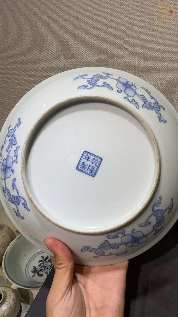 古玩陶瓷琺瑯彩飛鳴宿食紋盤真品鑒賞圖