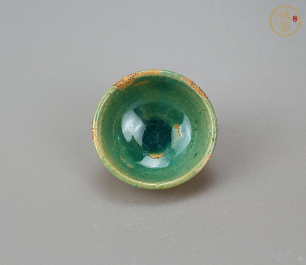 古玩陶瓷綠釉杯真品鑒賞圖