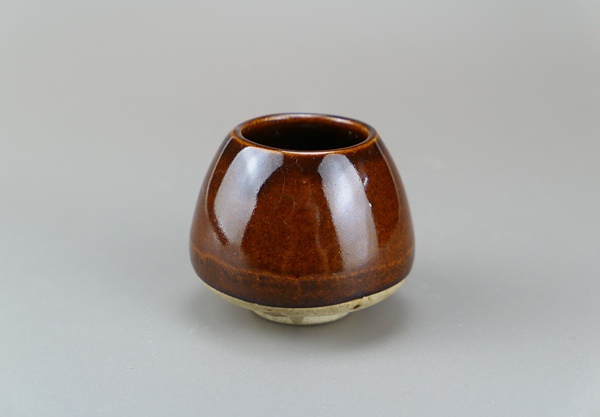 古玩轉(zhuǎn)賣清末民初.紫金釉雞心罐（文房雅器）拍賣，當(dāng)前價(jià)格7999元