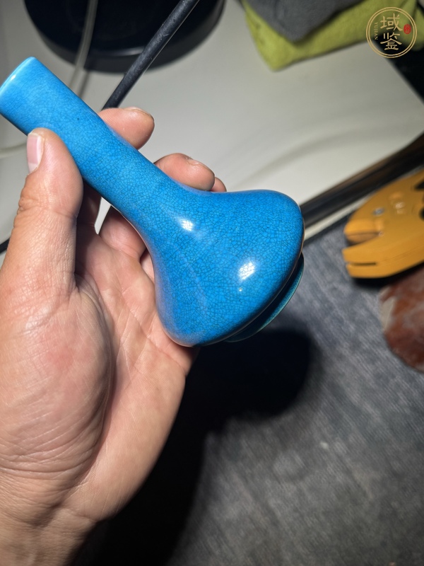 古玩陶瓷孔雀藍釉荸薺瓶真品鑒賞圖