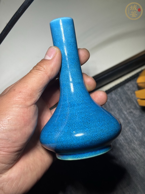 古玩陶瓷孔雀藍釉荸薺瓶真品鑒賞圖