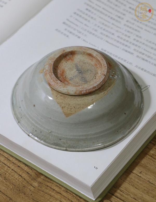 古玩陶瓷龍泉粉青釉撇口碗真品鑒賞圖