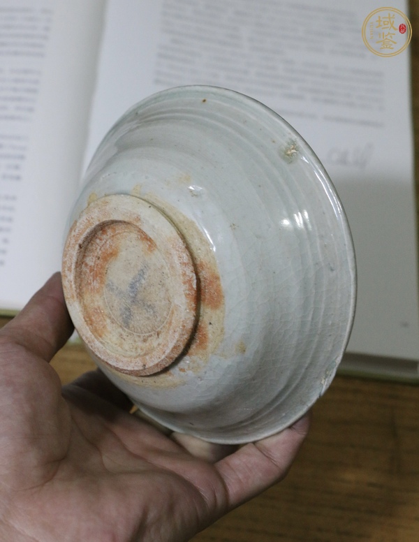 古玩陶瓷龍泉粉青釉撇口碗真品鑒賞圖