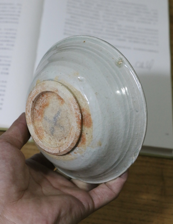 古玩陶瓷龍泉粉青釉撇口碗拍賣，當(dāng)前價格420元
