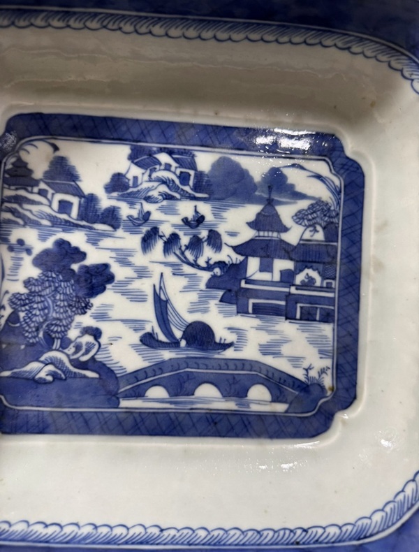 古玩陶瓷清乾隆青花山水人物紋盤拍賣，當前價格1588元