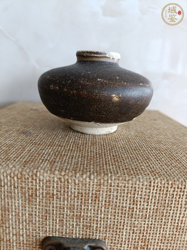 古玩陶瓷吉州窯褐釉水盂真品鑒賞圖