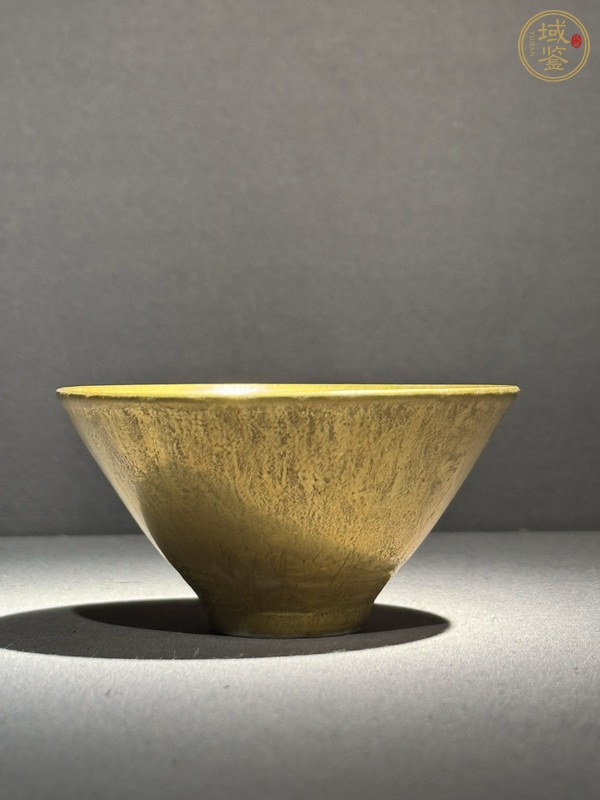 古玩陶瓷金彩斗立杯真品鑒賞圖