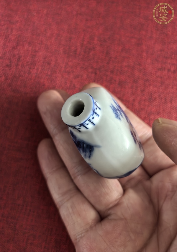 古玩陶瓷鼻煙壺真品鑒賞圖