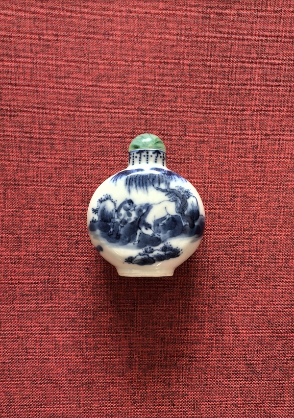 古玩陶瓷清晚期青花柳下雙駿鼻煙壺拍賣，當(dāng)前價格5888元