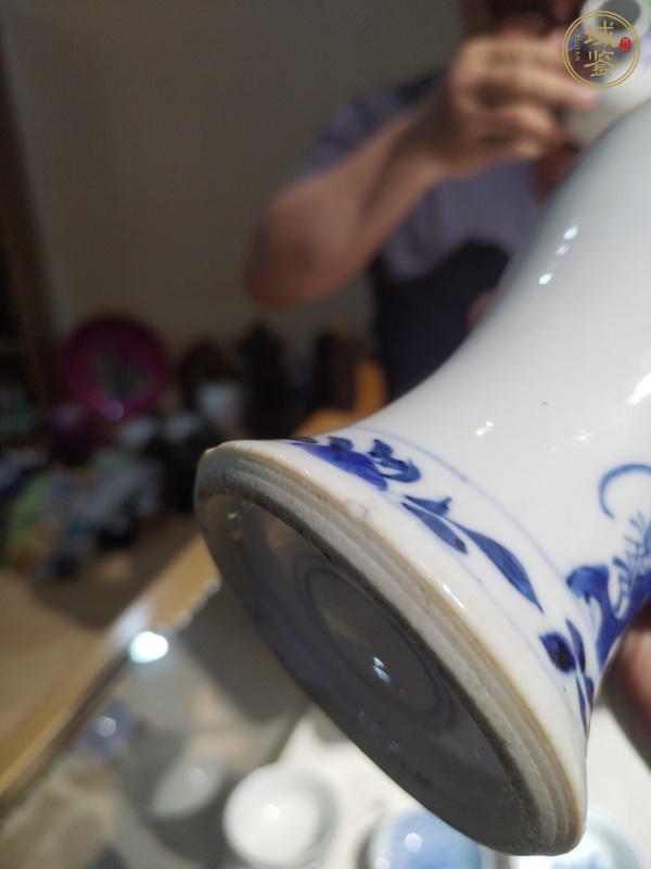 古玩陶瓷花鳥紋青花瓶真品鑒賞圖