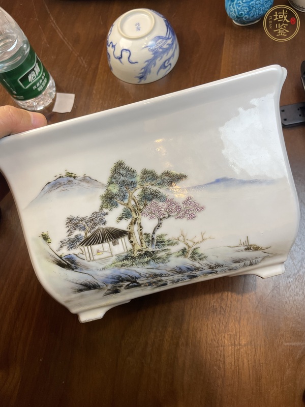 古玩陶瓷粉彩山水花鳥(niǎo)四方花盆真品鑒賞圖
