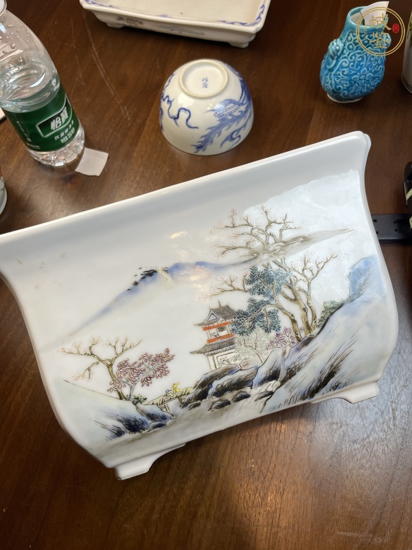 古玩陶瓷粉彩山水花鳥(niǎo)四方花盆真品鑒賞圖