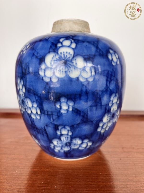 古玩陶瓷青花留白冰梅紋罐真品鑒賞圖