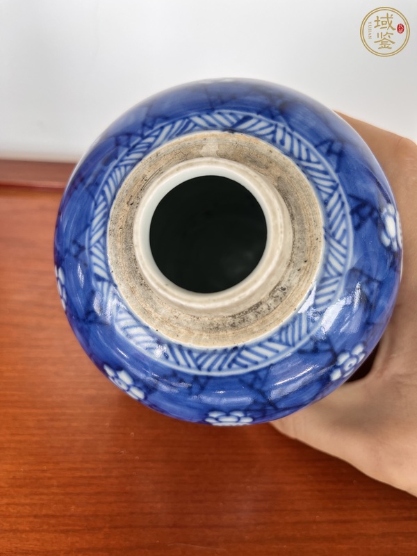 古玩陶瓷青花留白冰梅紋罐真品鑒賞圖