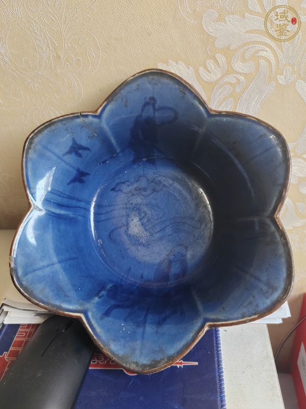 古玩陶瓷藍上藍品種八仙人物花口碗真品鑒賞圖