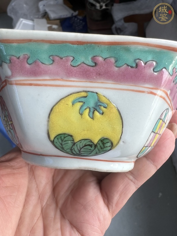 古玩陶瓷粉彩皮球花紋六方貢碗真品鑒賞圖