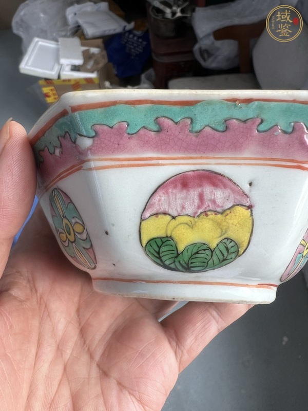 古玩陶瓷粉彩皮球花紋六方貢碗真品鑒賞圖