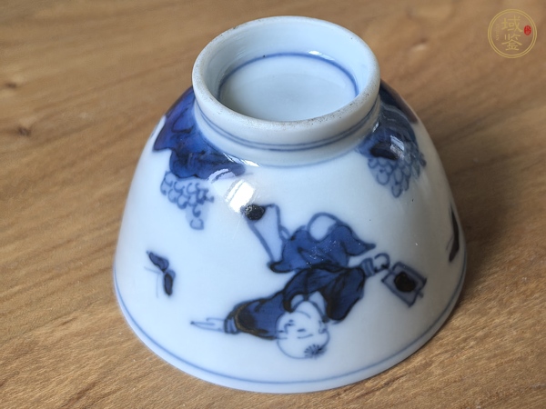 古玩陶瓷青花嬰戲紋杯真品鑒賞圖