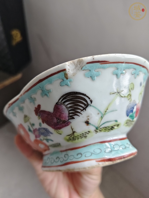 古玩陶瓷大雞圖粉彩貢碗真品鑒賞圖