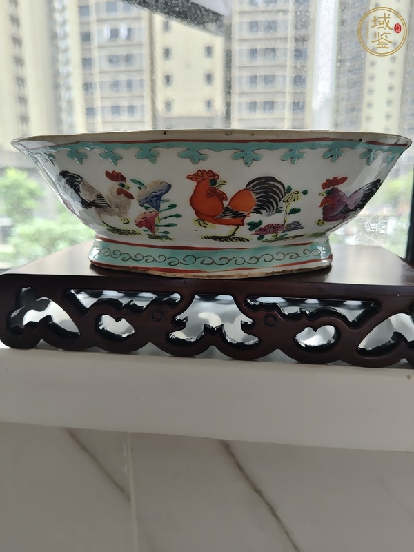 古玩陶瓷大雞圖粉彩貢碗真品鑒賞圖